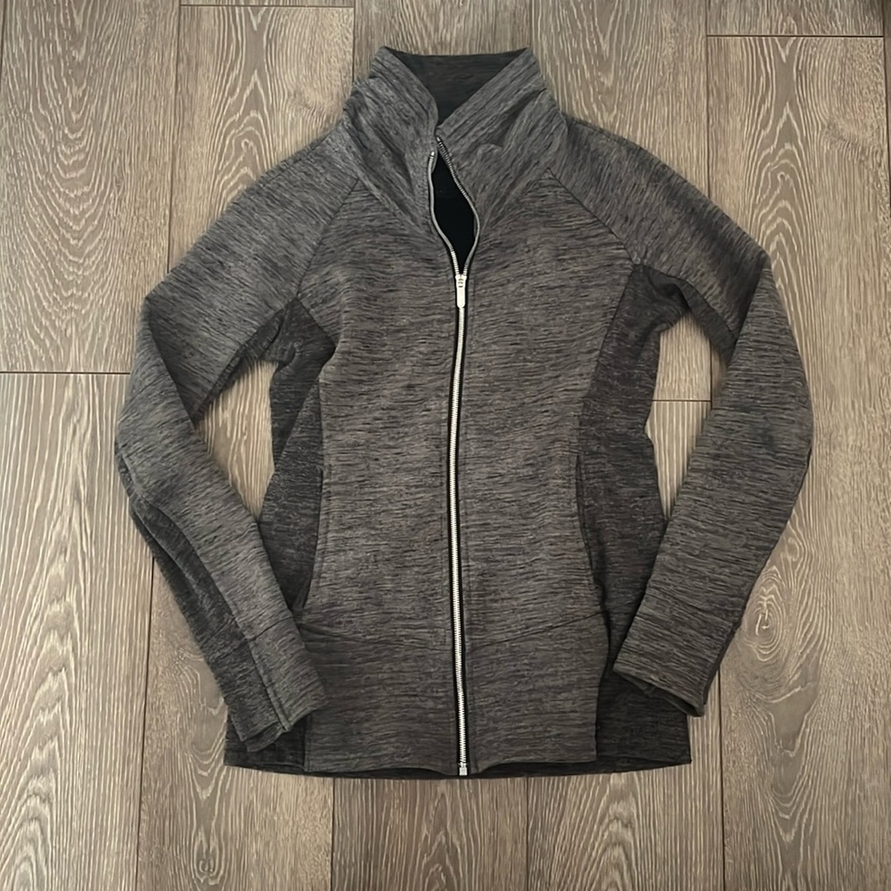 Lululemon Fleece Lined Grey Size 10 Jacket